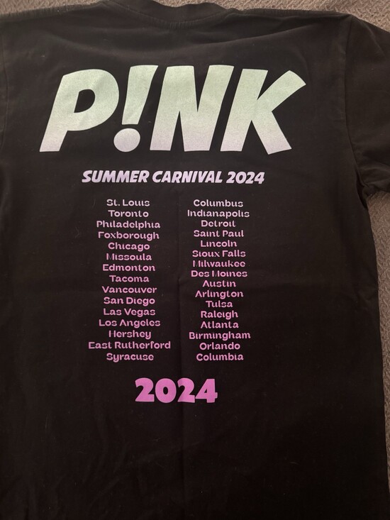 P!nk 2024 Summer Carnival Tour T-Shirt – Official Concert Merch – Size Small - Picture 4 of 5
